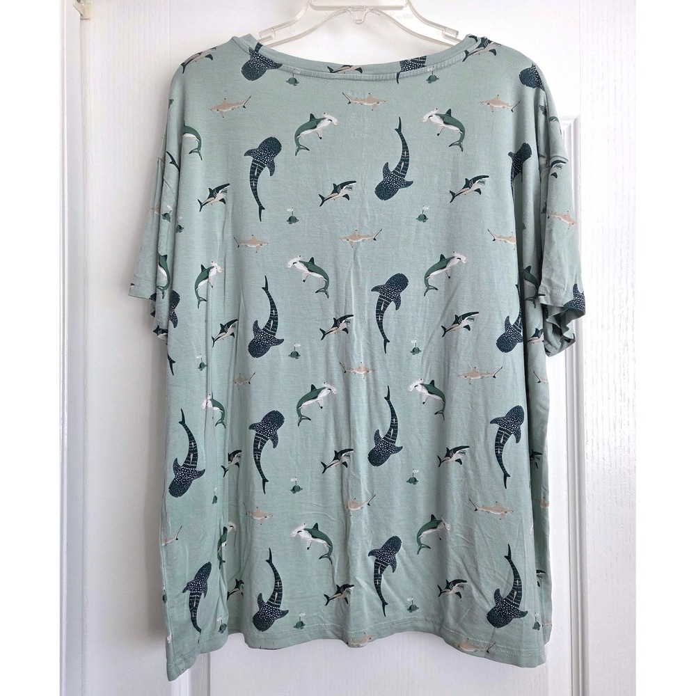 Kyte Baby Shark Print V-Neck Bamboo Rayon Sage Green T-shirt Sz L Animal Novelty - Picture 2 of 4
